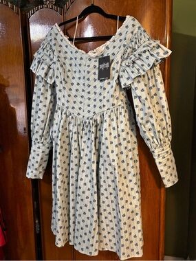 Nosferatu 2024 Ellen Gothiv Victorian Dress — La Femme en Noir